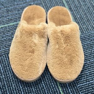 SLIP ON FUR SLIPPER